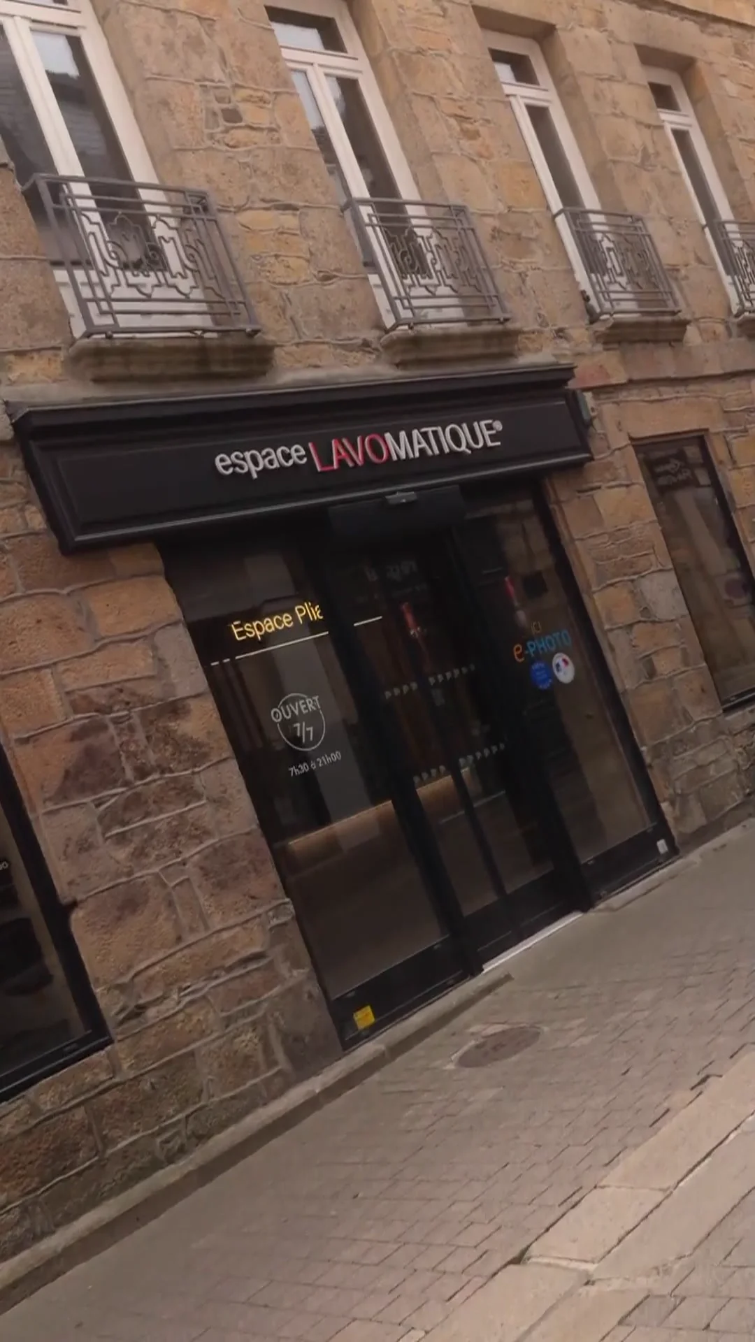 Espace Lavomatique - Shooting vidéo laverie